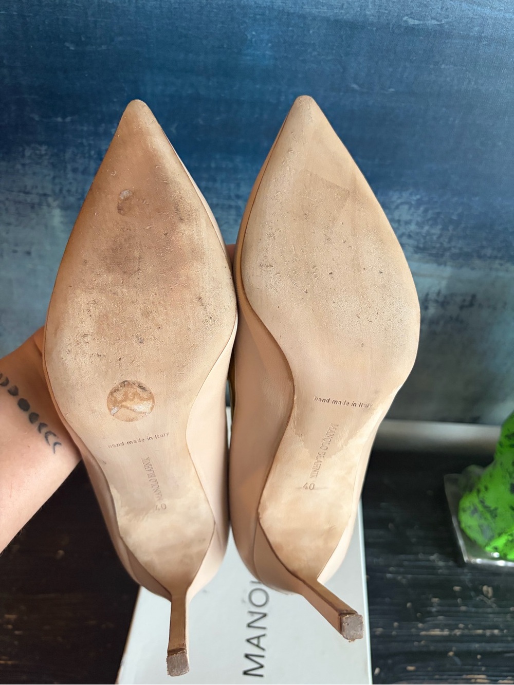 Manolo Blahnik Nude & Gold Pumps β Size 10 - Picture 7 of 16